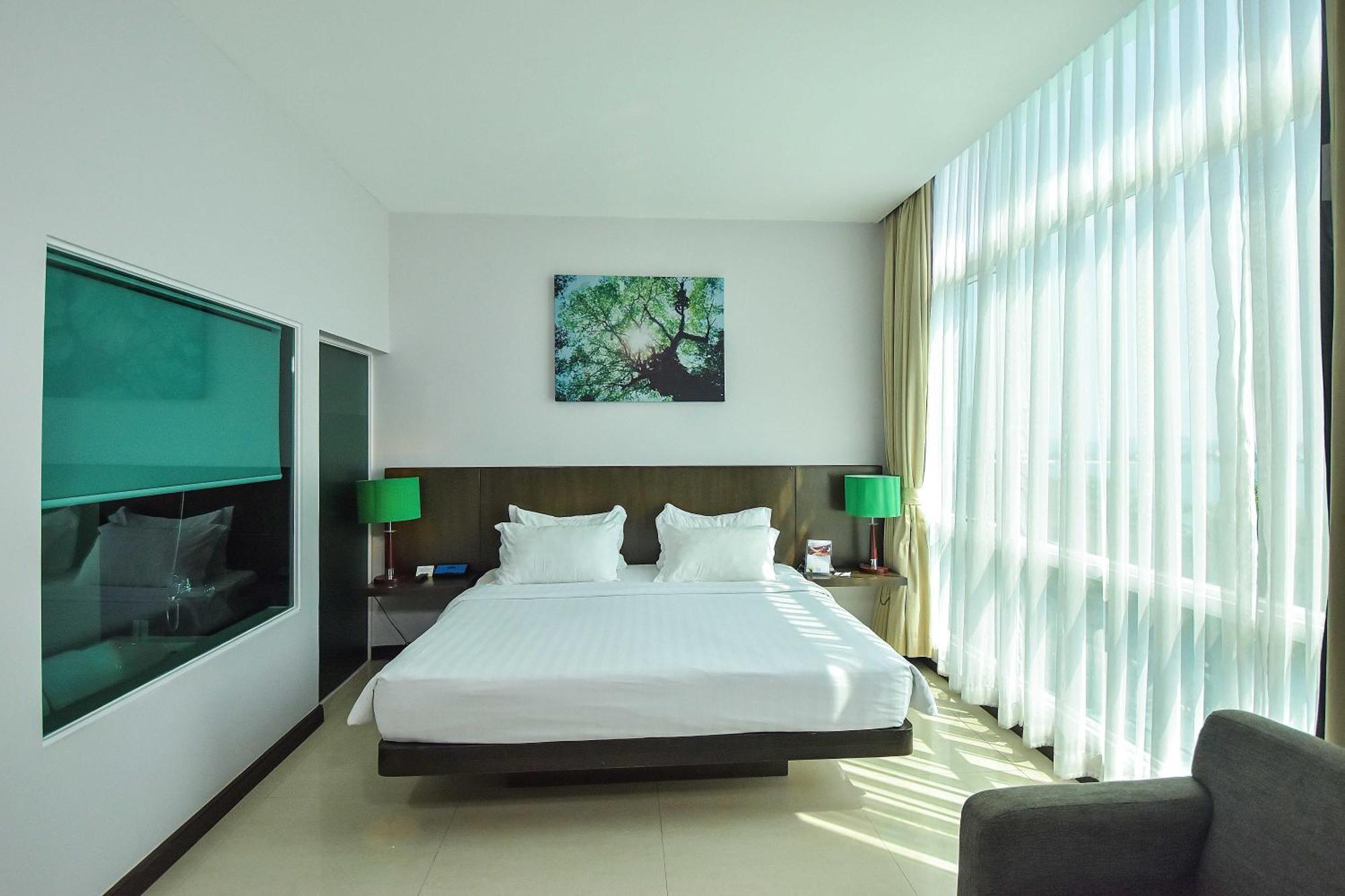 Independence Hotel Resort & Spa Sihanoukville Exterior foto
